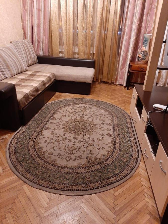 Двухкомнатная Вид На Дворец Украина Kiev Exterior foto
